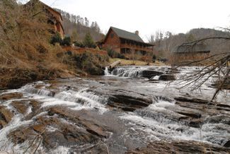 Grannys Creekside Cabin