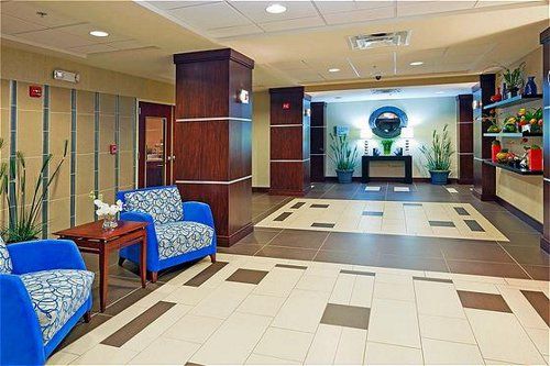 Holiday Inn Express Farragut